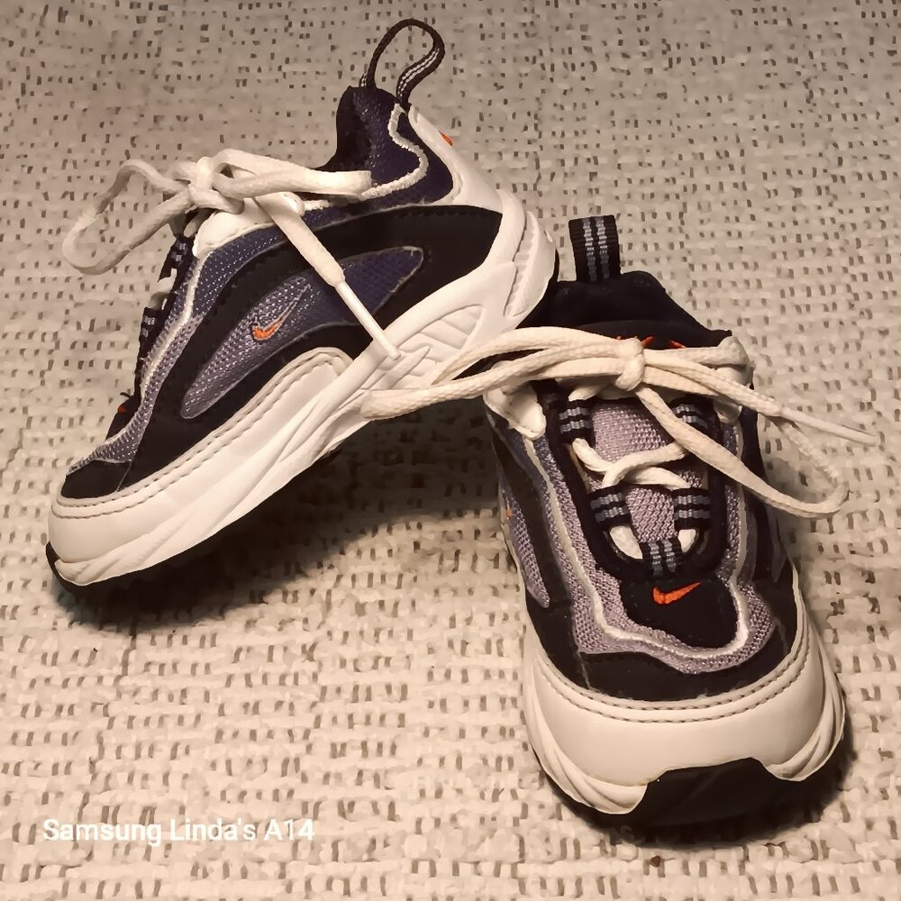 Nike children's Air Max 1999 vintage lace up athletic shoes sneakers sz 4